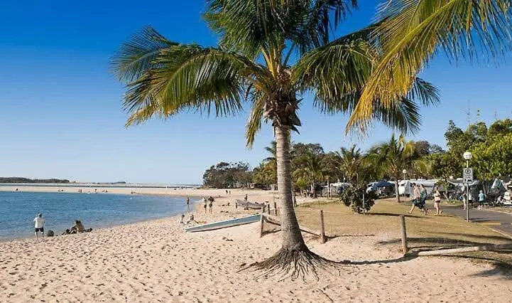 Spacious Coastal Retreat Sleeps 10 5Mins Beach Maroochydore 0*,