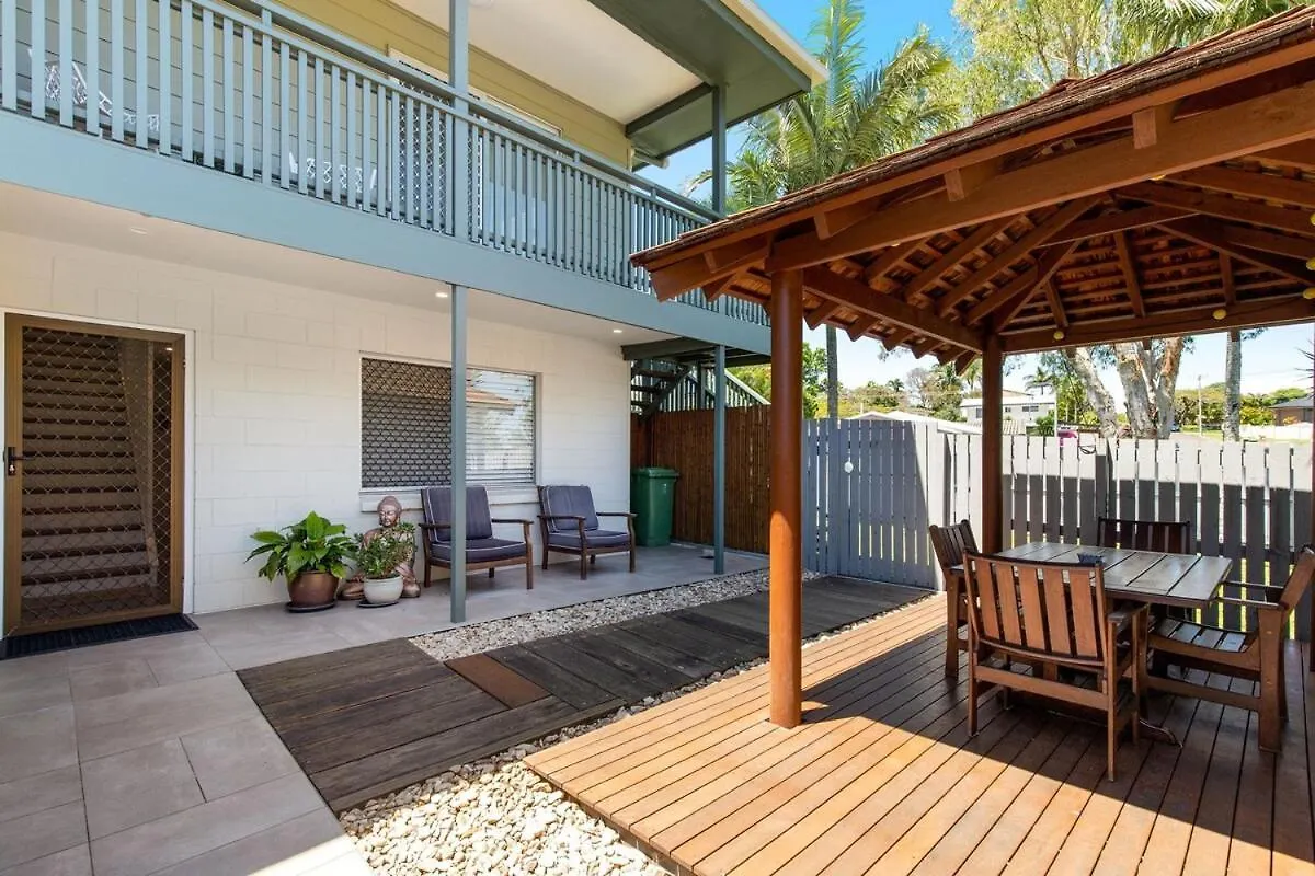 Spacious Coastal Retreat Sleeps 10 5Mins Beach Maroochydore Australia
