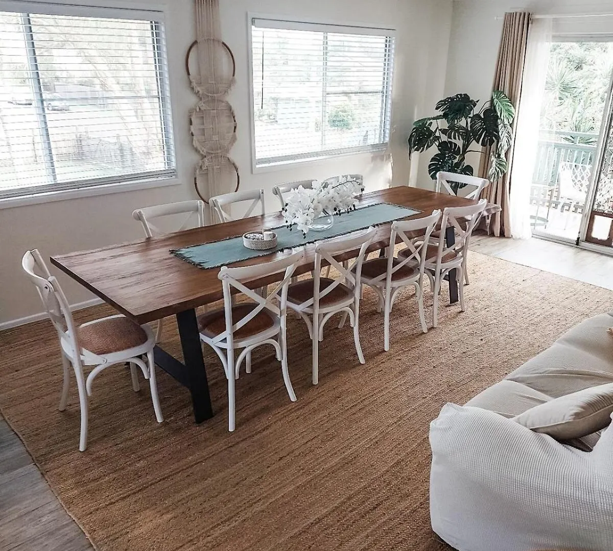 Spacious Coastal Retreat Sleeps 10 5Mins Beach Maroochydore Holiday home