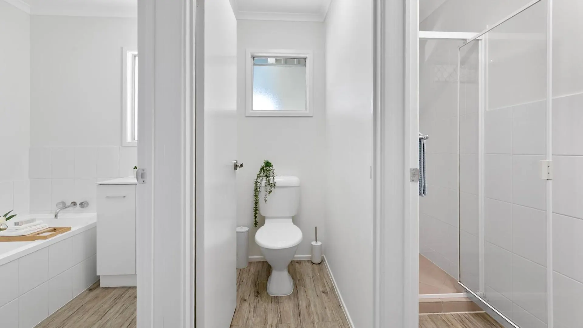 Spacious Coastal Retreat Sleeps 10 Pacman Fireplace 5Mins Beach Maroochydore Vakantiehuis